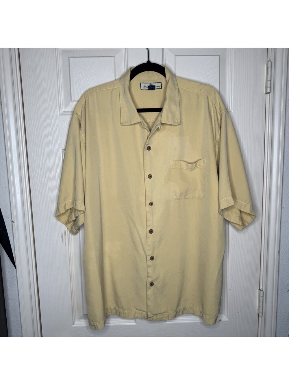 Tommy Bahama Men's XL Pastel Yellow 100% Silk Short Sleeve Shirt Tropical Resort